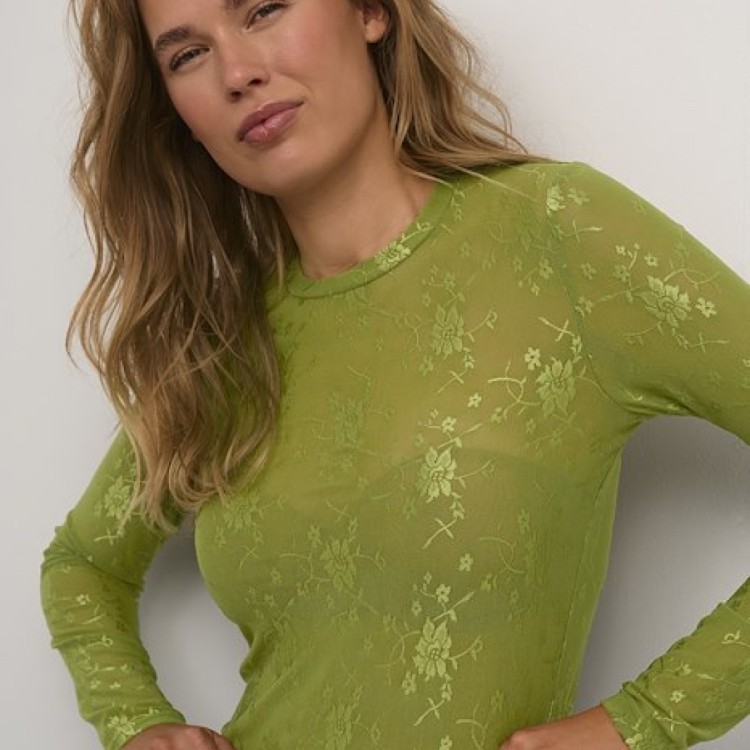 KAnikka green t shirt